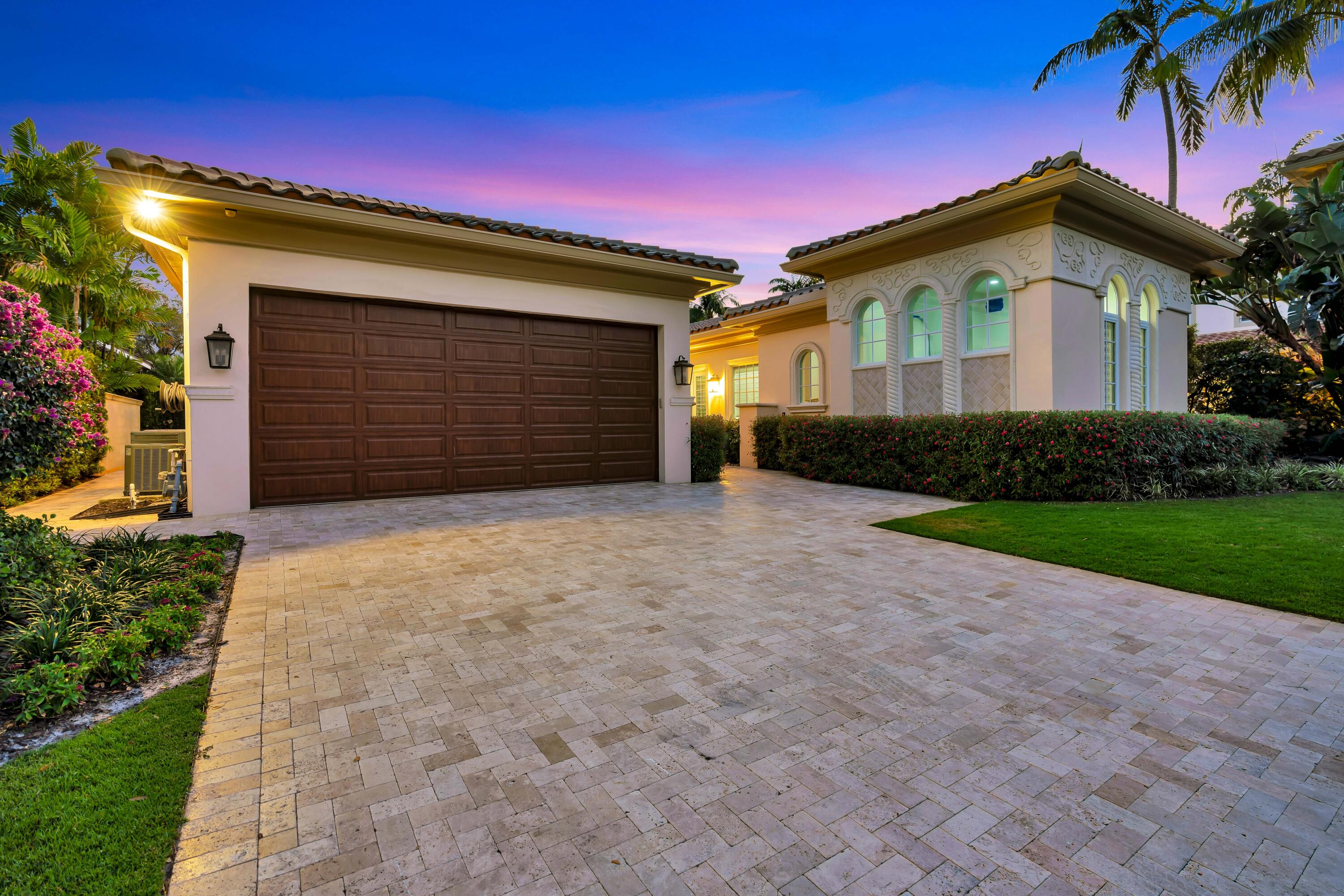 11216 Orange Hibiscus Lane