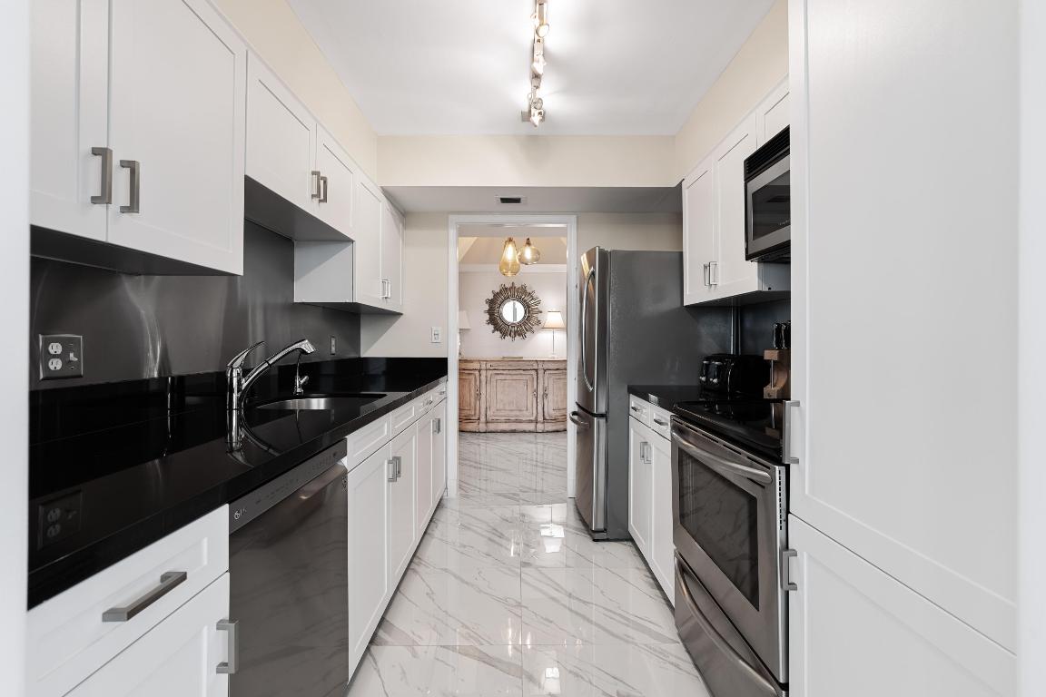 5550 N Ocean Drive 5c