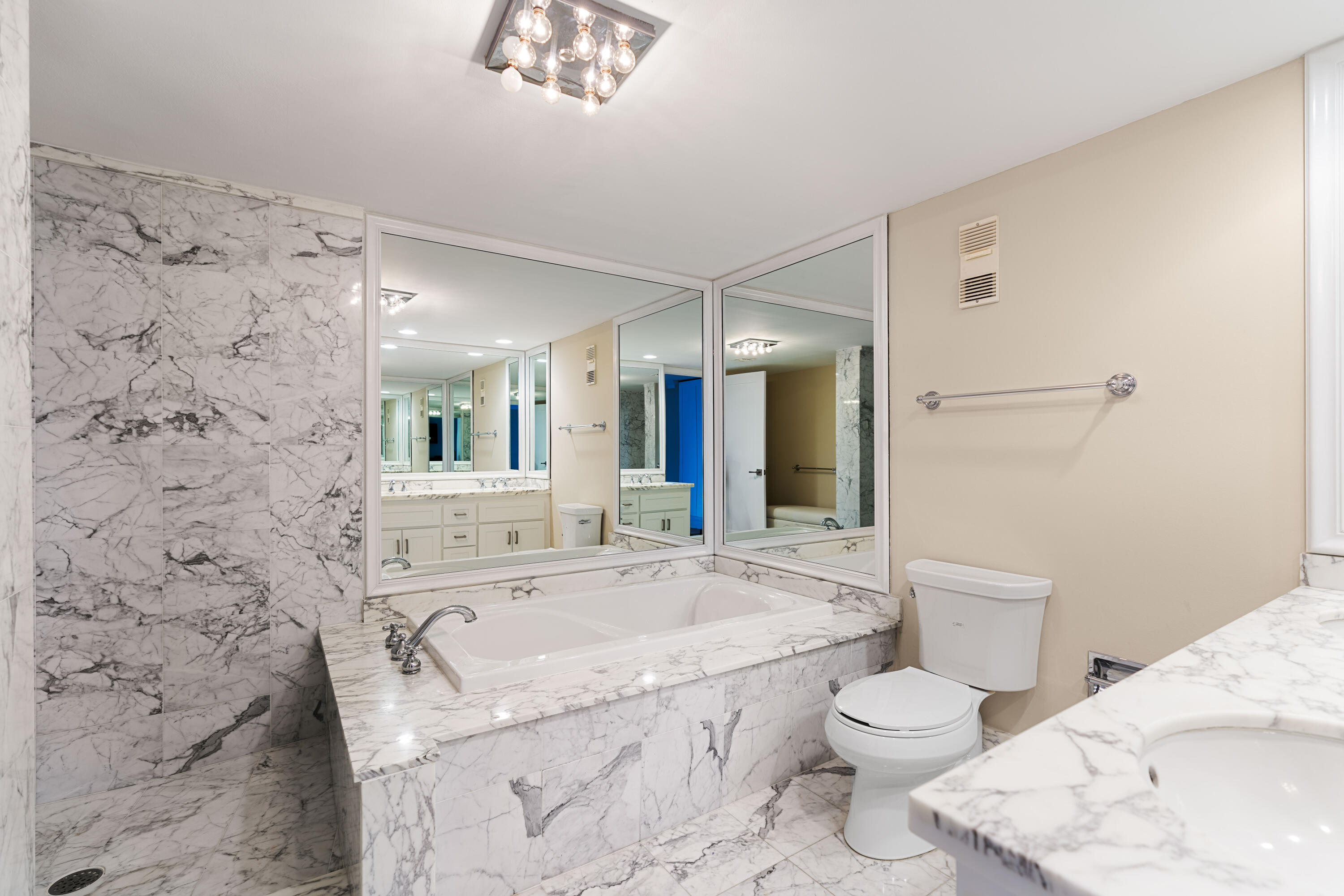 5550 N Ocean Drive 5c