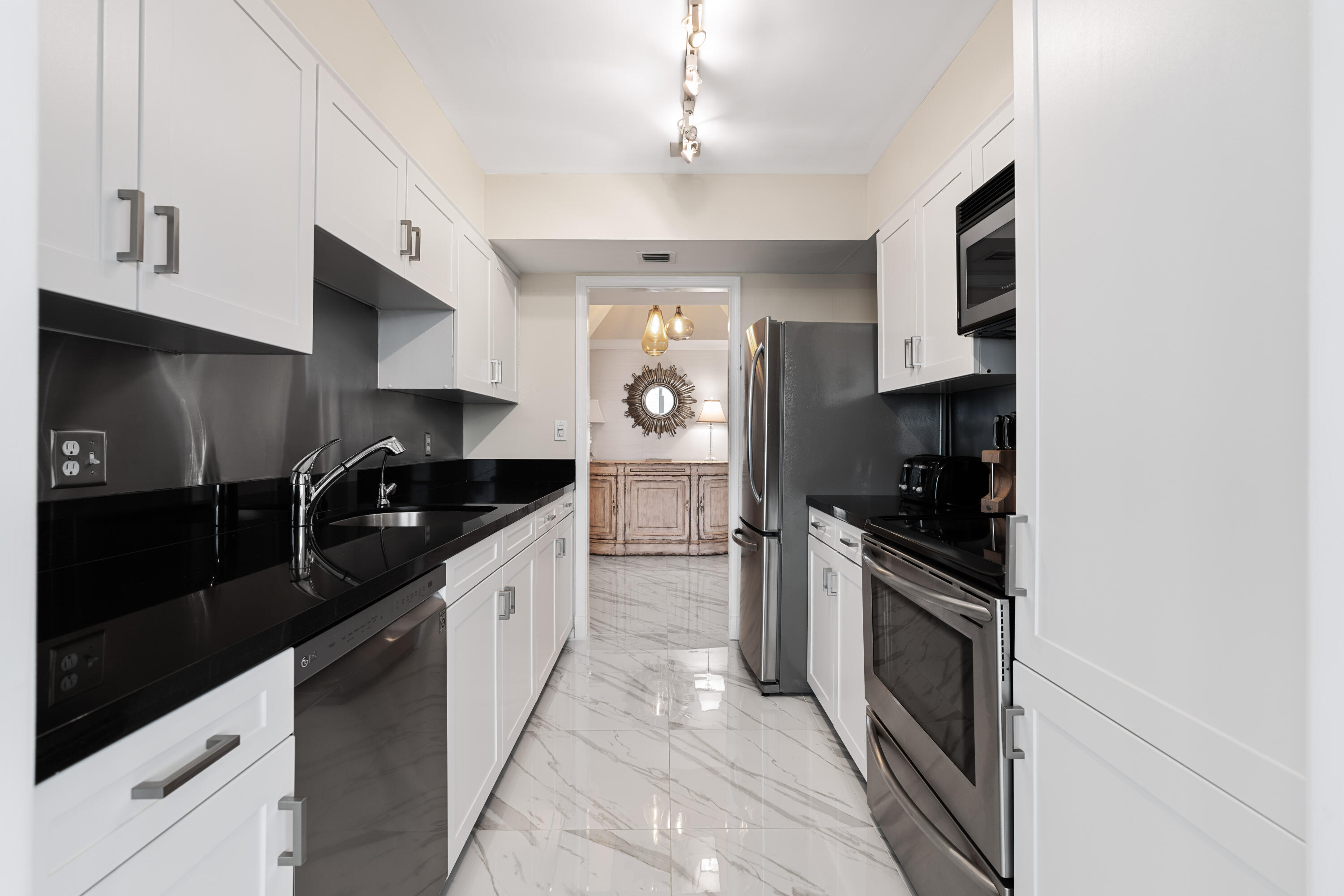 5550 N Ocean Drive 5c