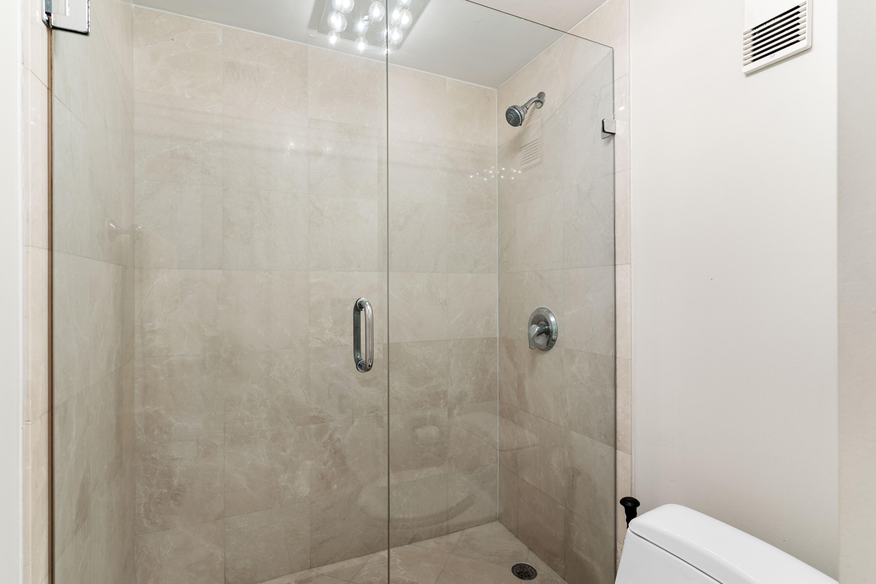 5550 N Ocean Drive 5c