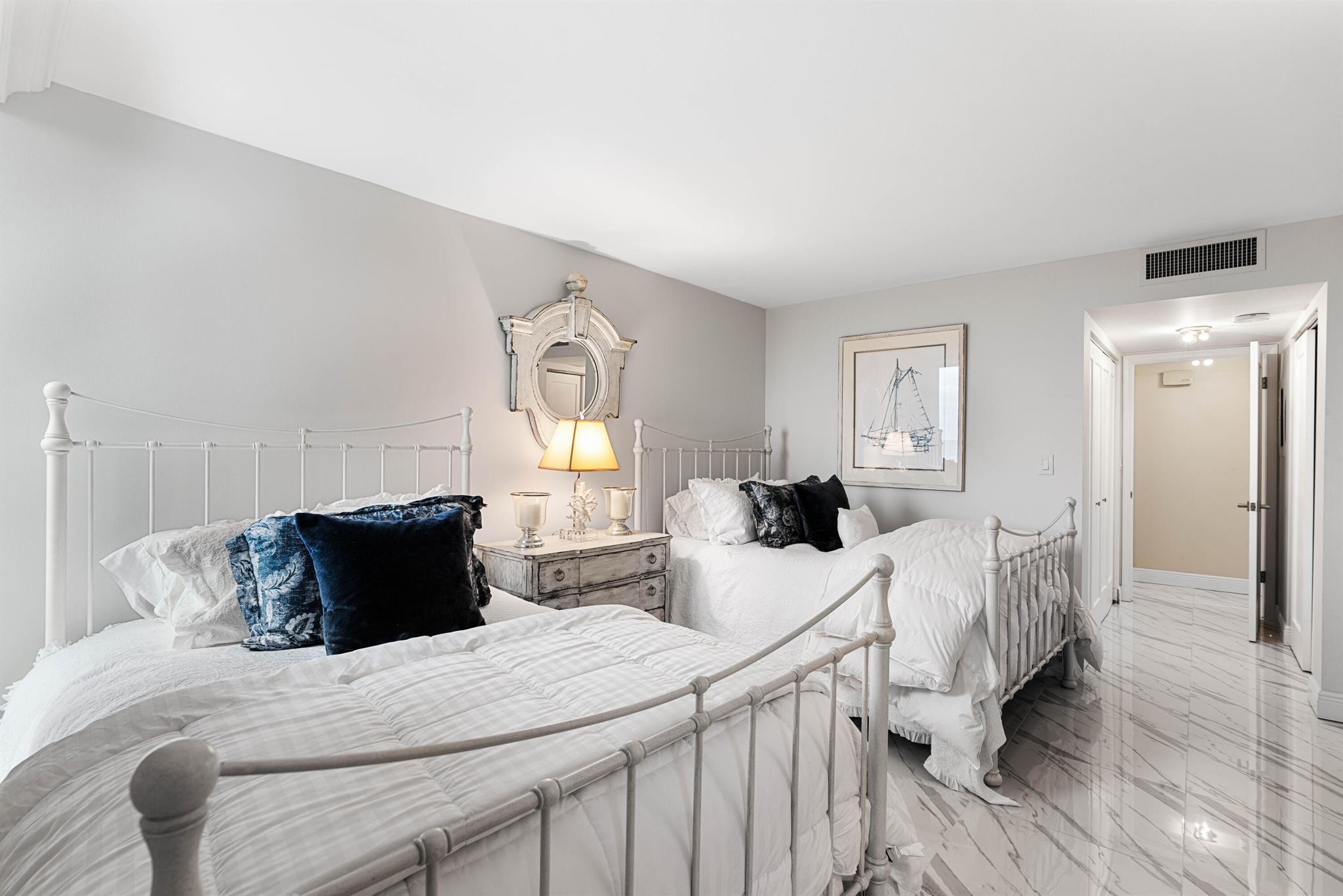 5550 N Ocean Drive 5c