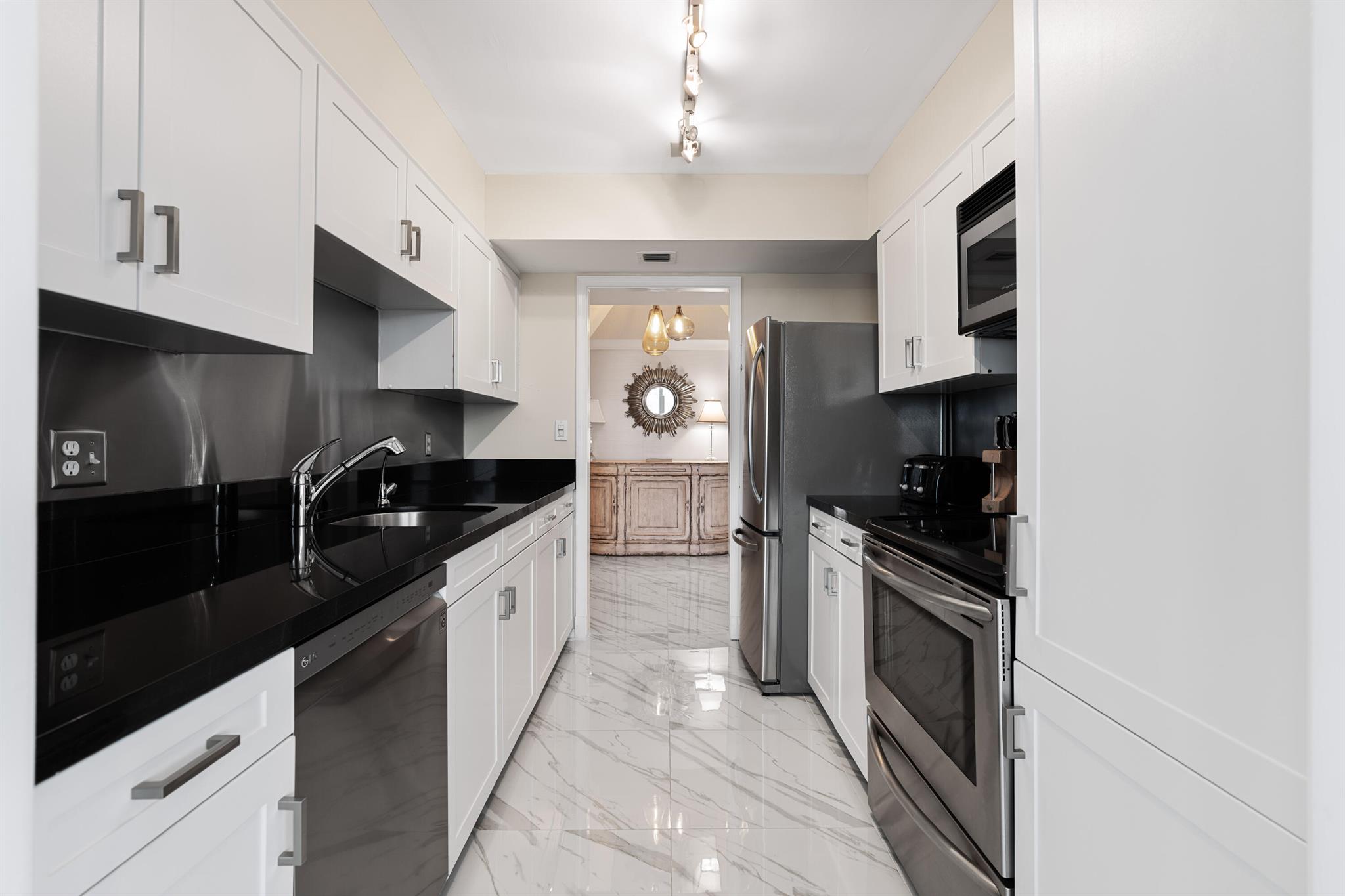 5550 N Ocean Drive 5c