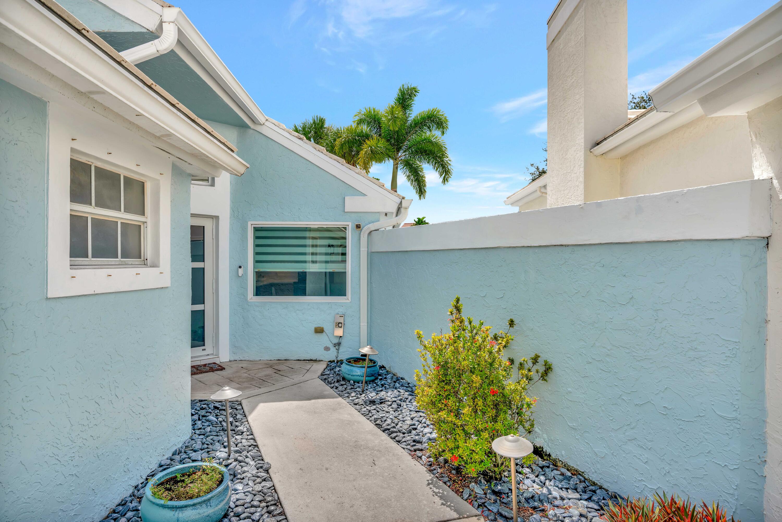 17 Blenheim Court