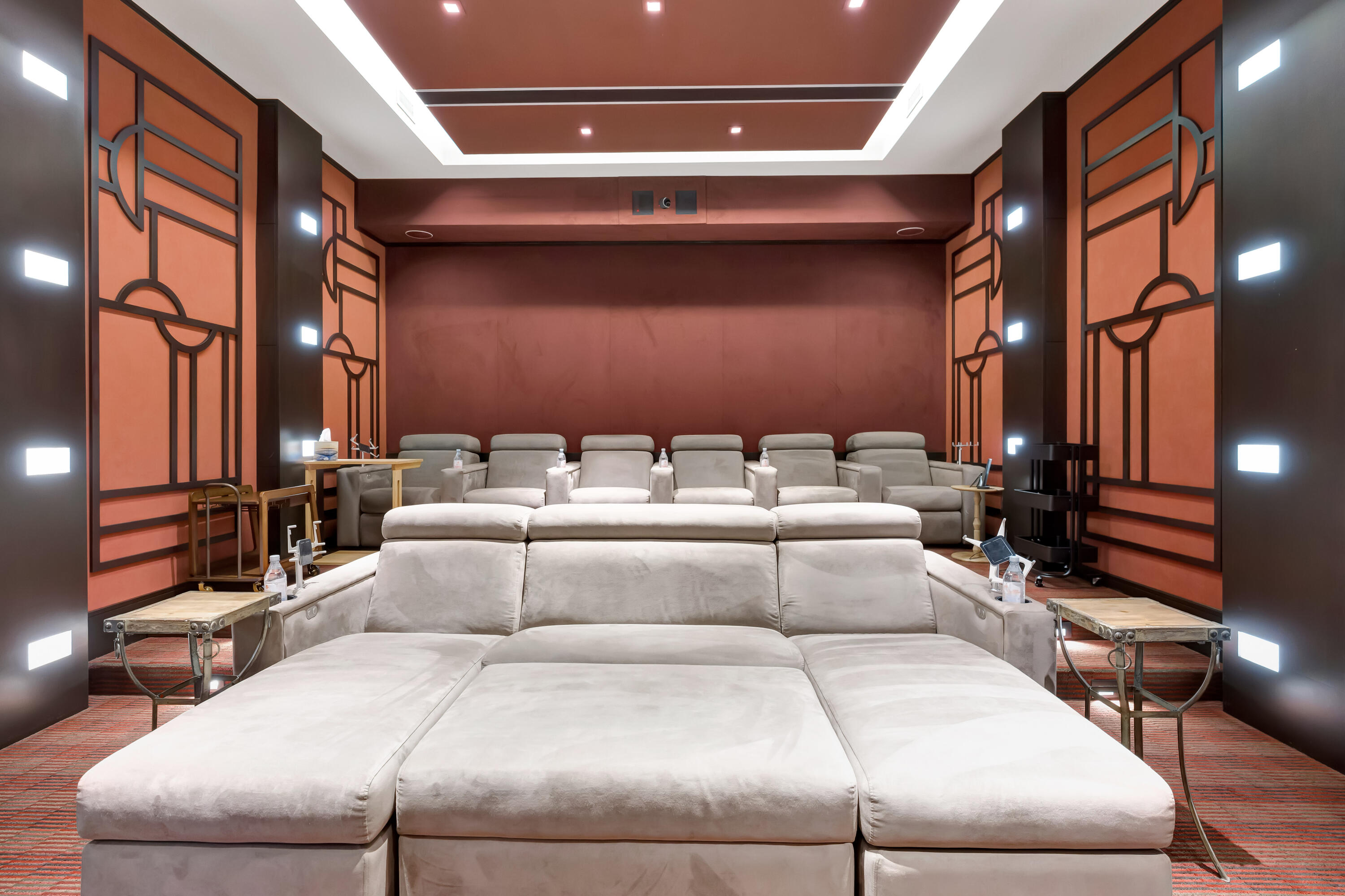 12218 Tillinghast Circle