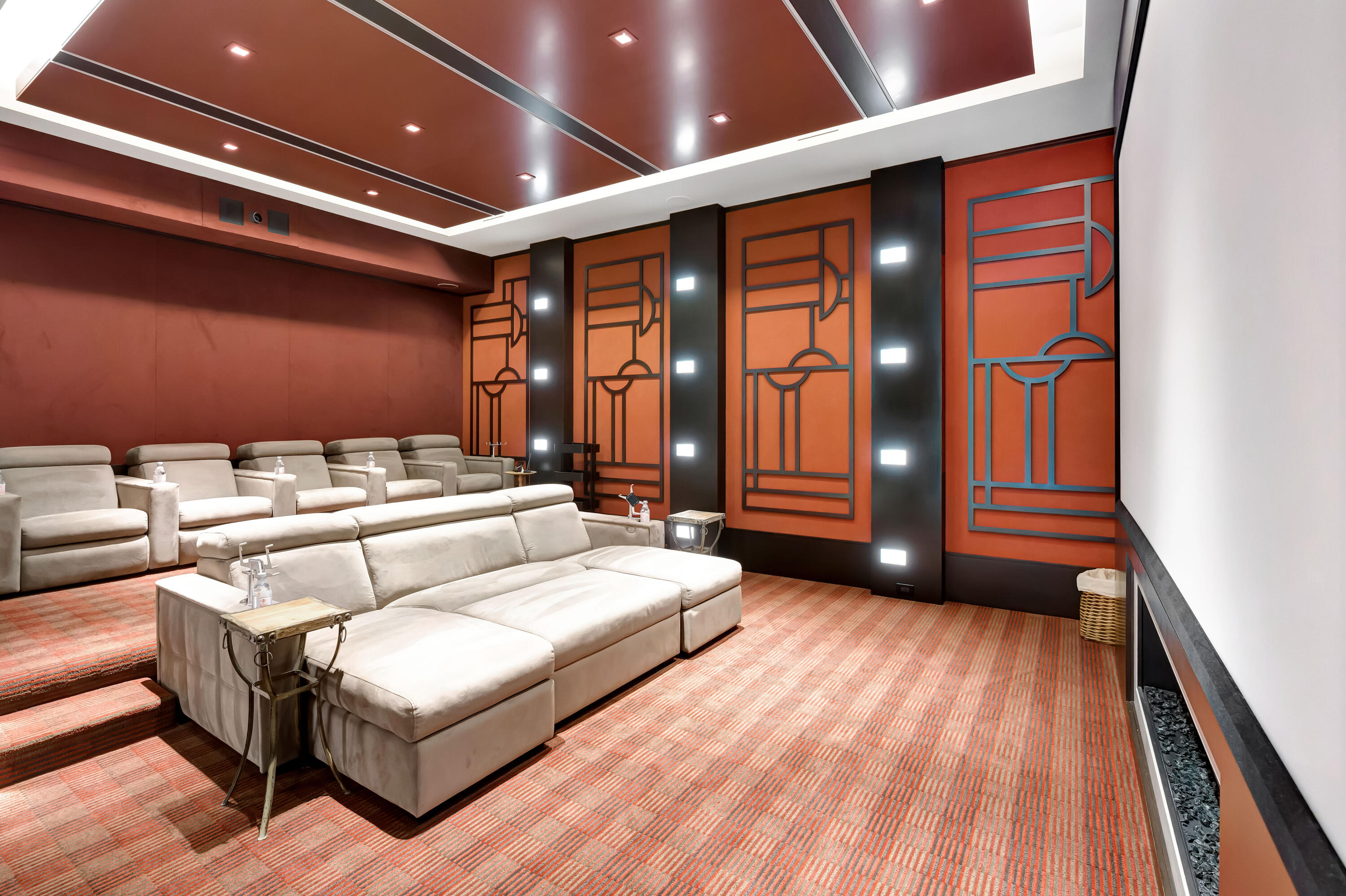 12218 Tillinghast Circle