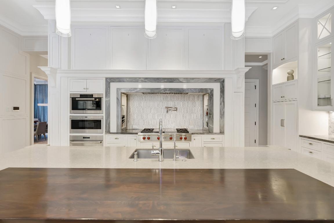 12218 Tillinghast Circle