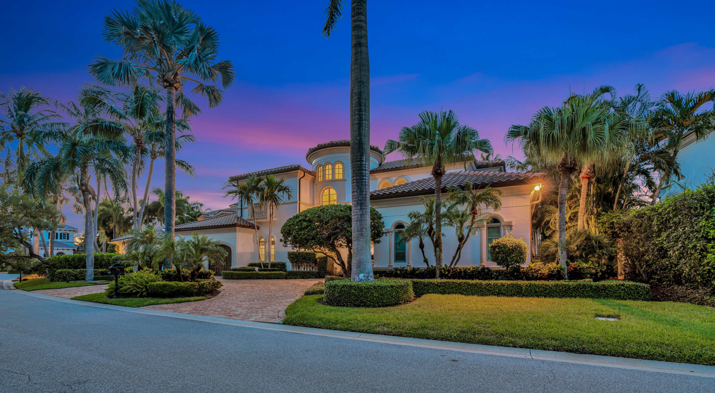753 Harbour Isle Place