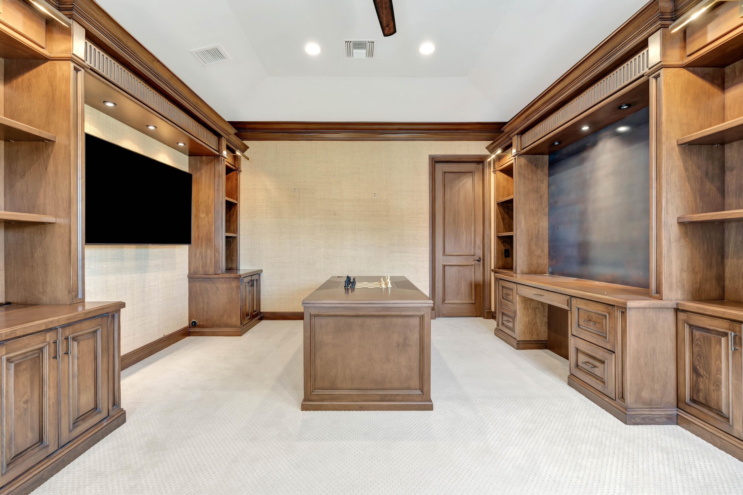 753 Harbour Isle Place