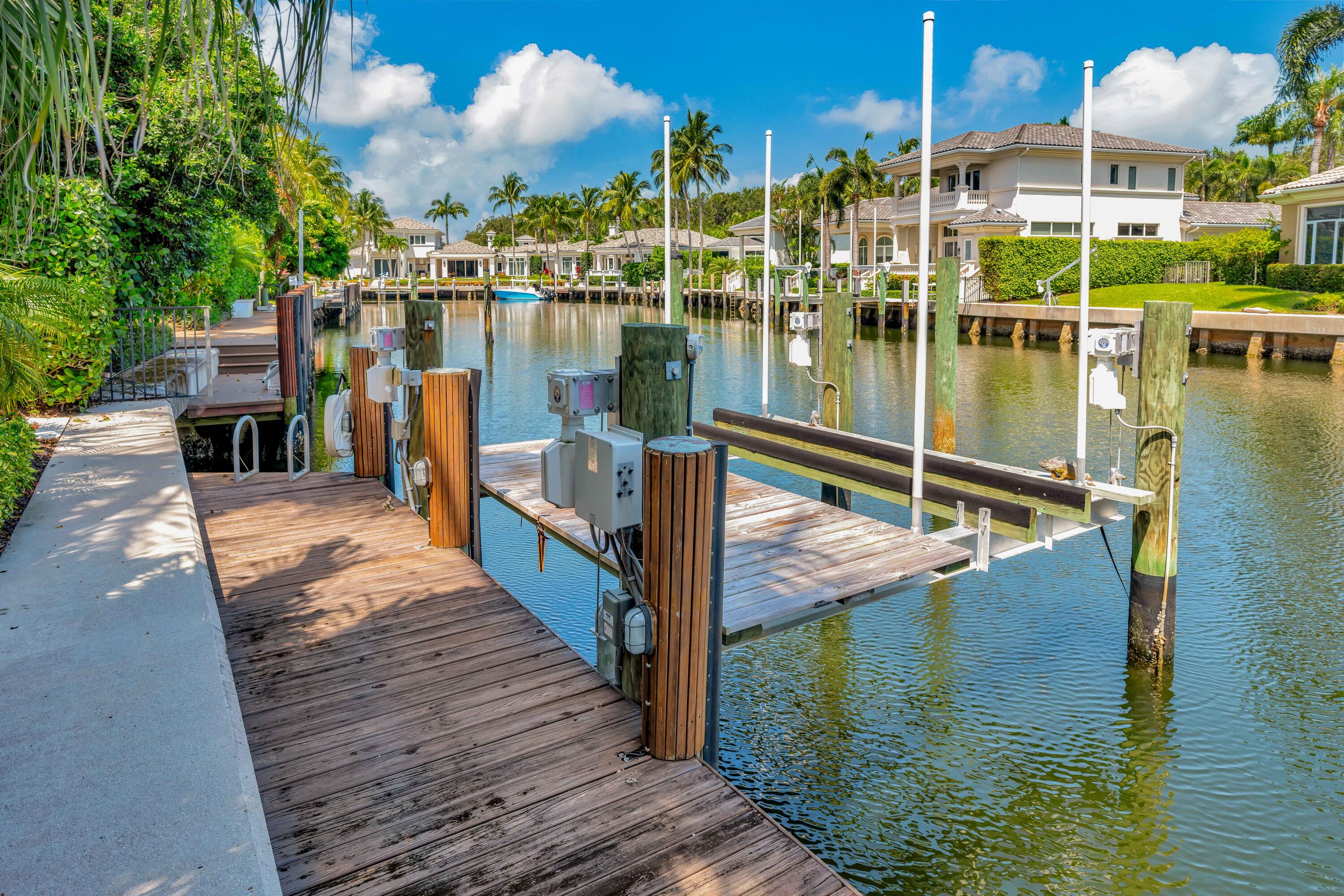 753 Harbour Isle Place