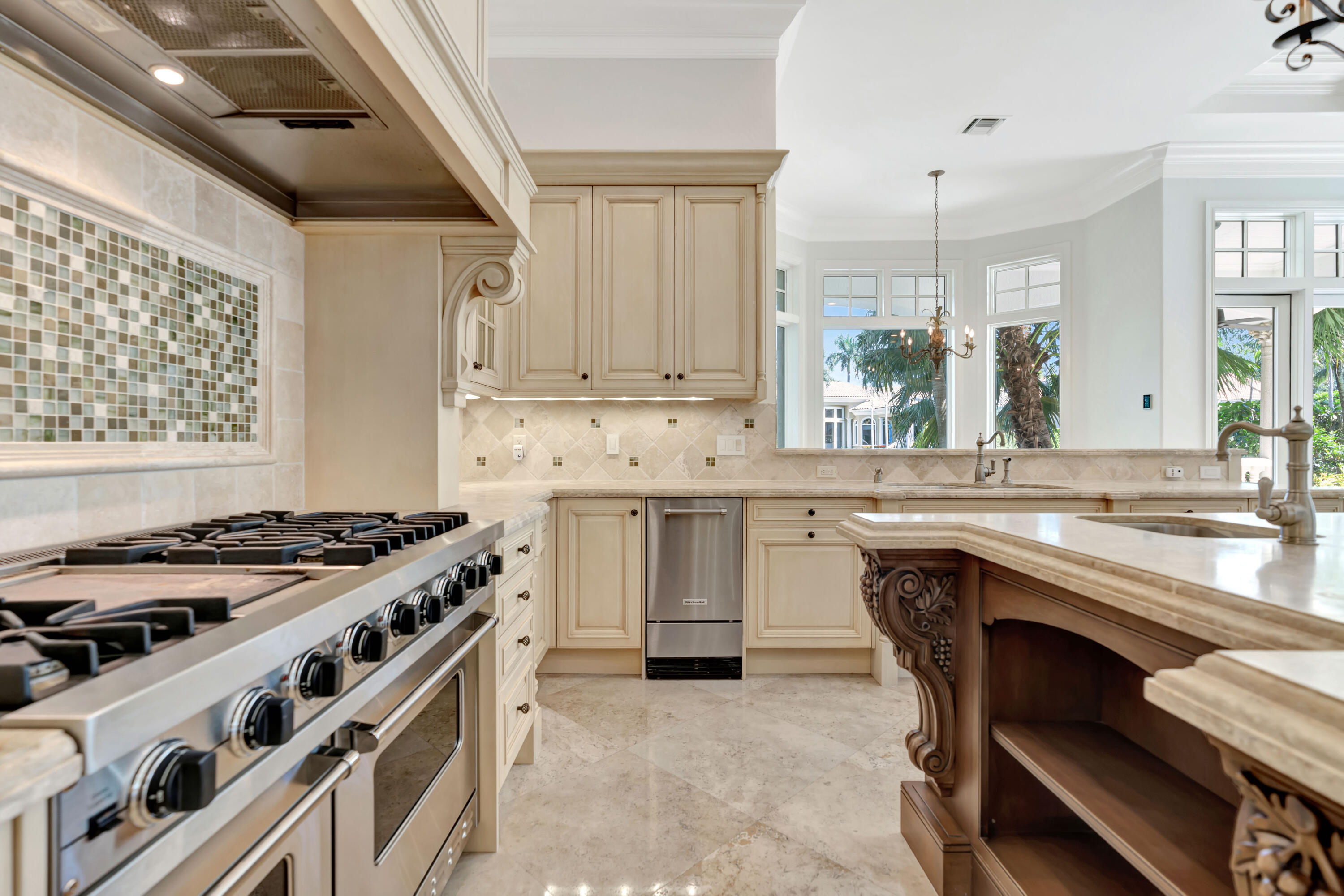 753 Harbour Isle Place