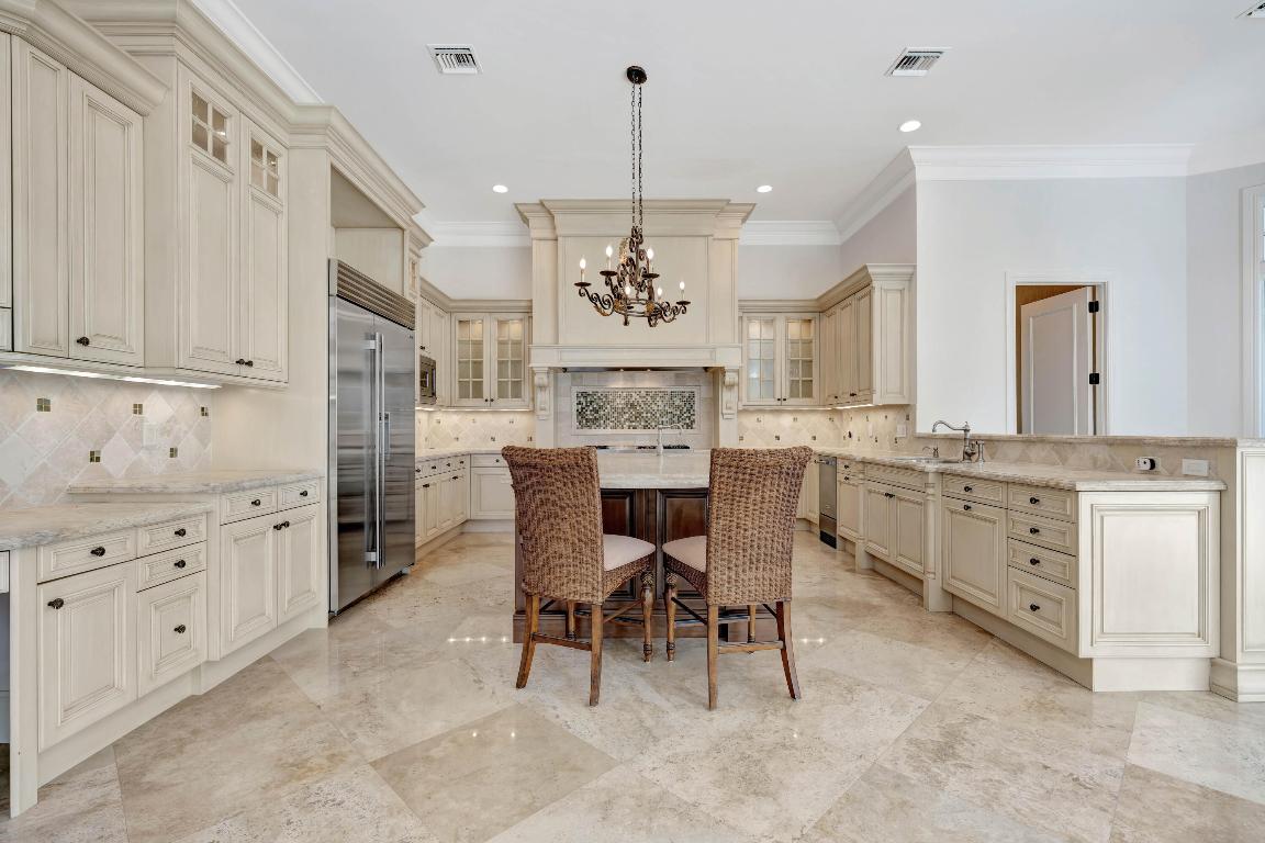 753 Harbour Isle Place