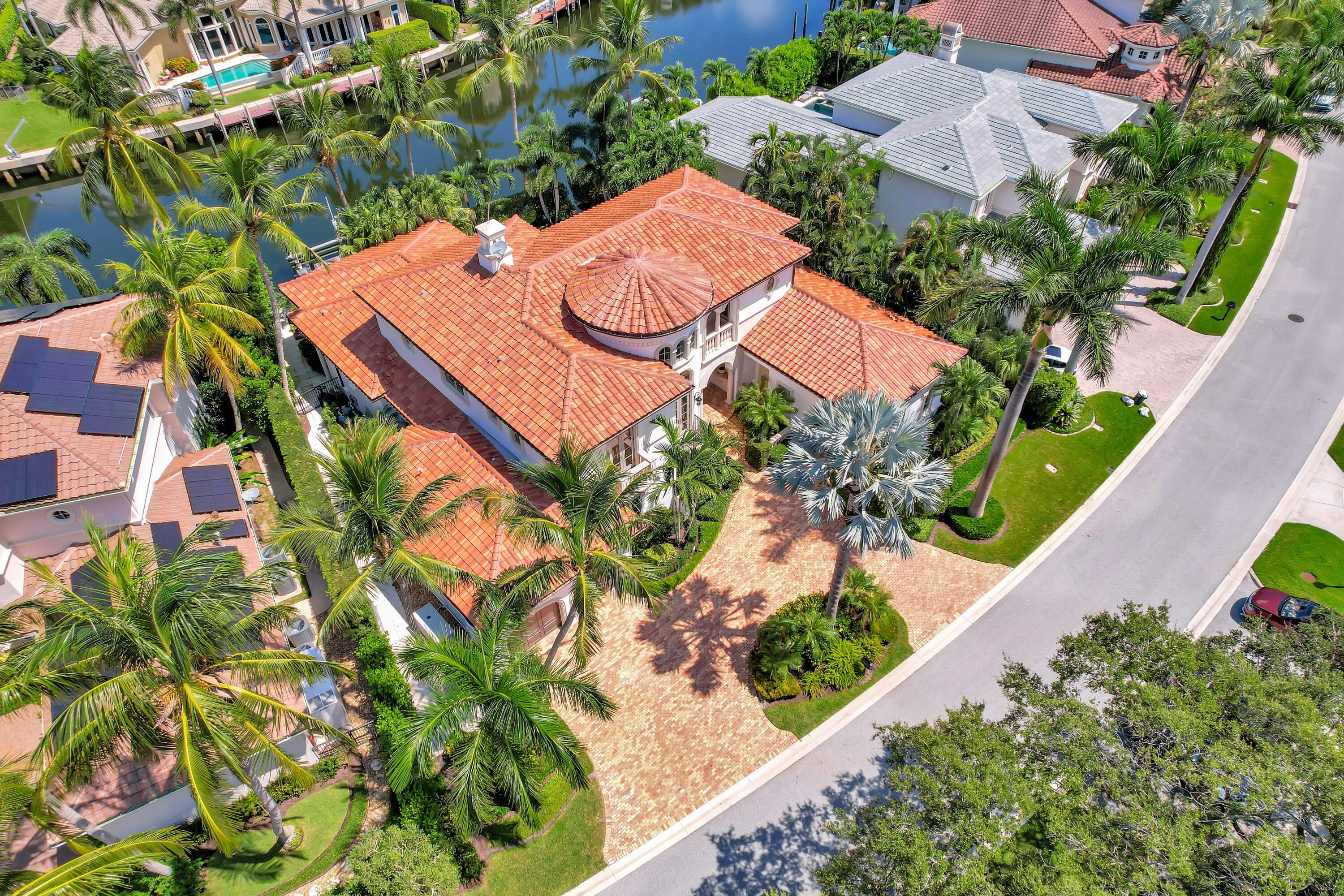 753 Harbour Isle Place