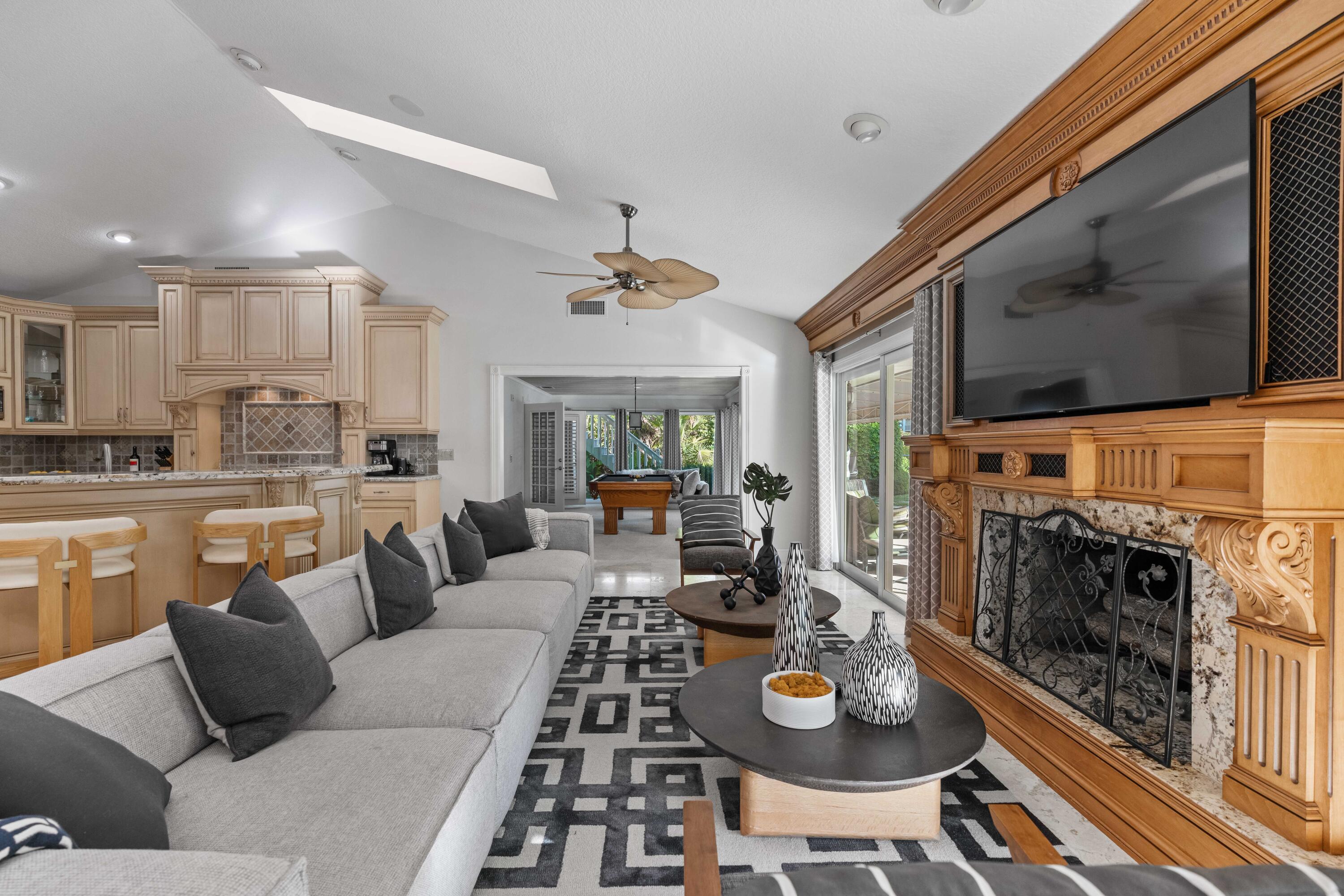 126 Anchorage Drive S