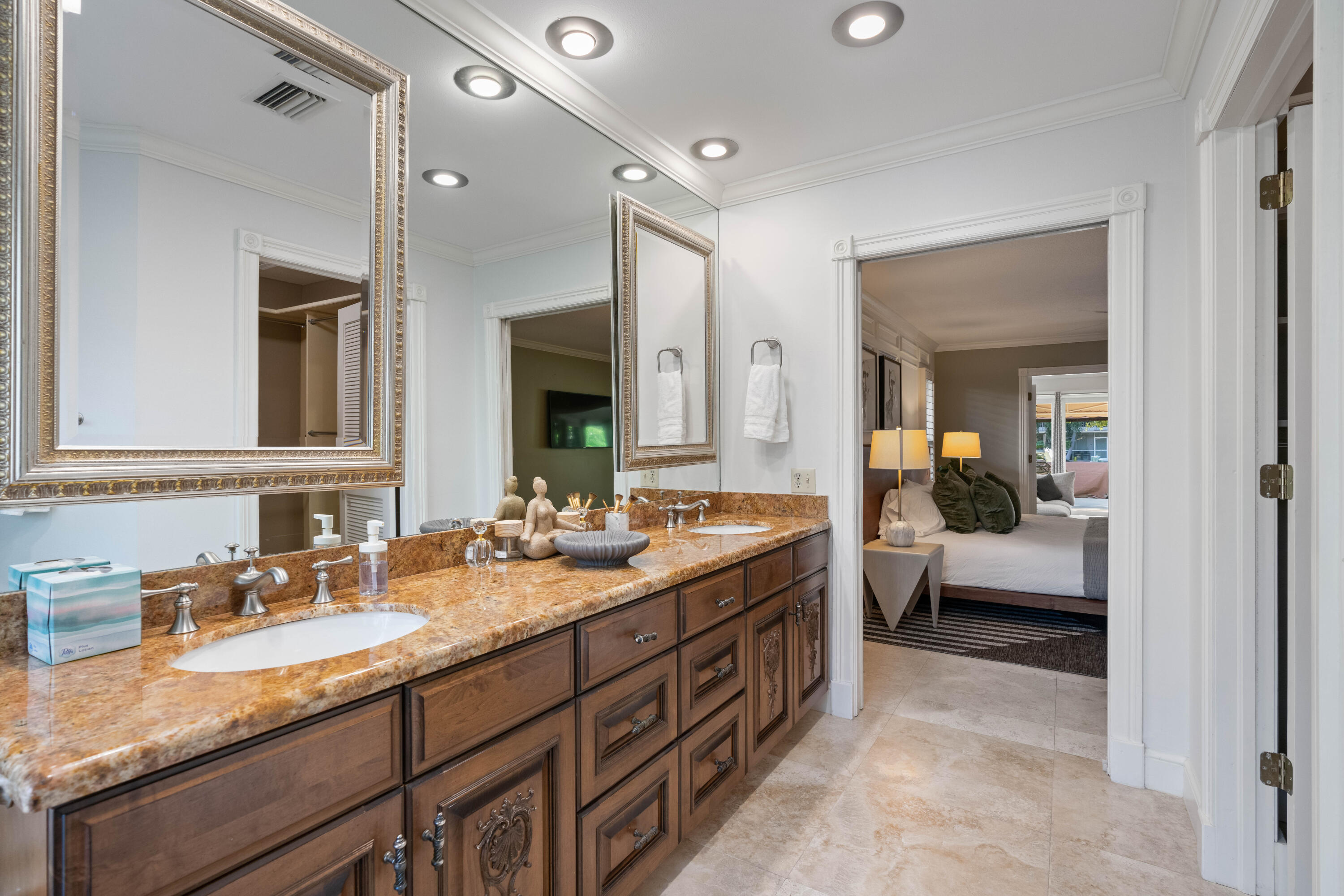 126 Anchorage Drive S