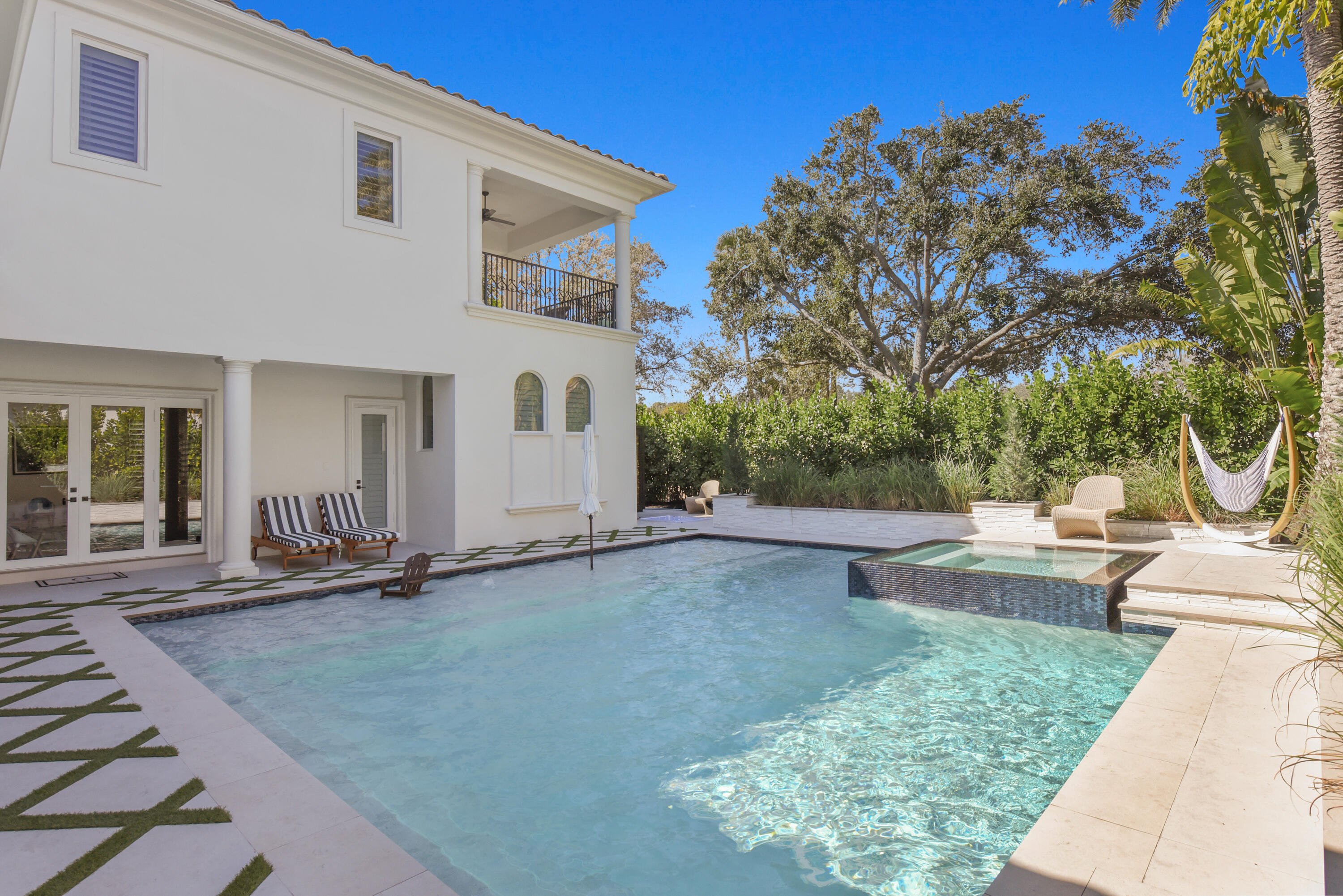 11513 Green Bayberry Drive