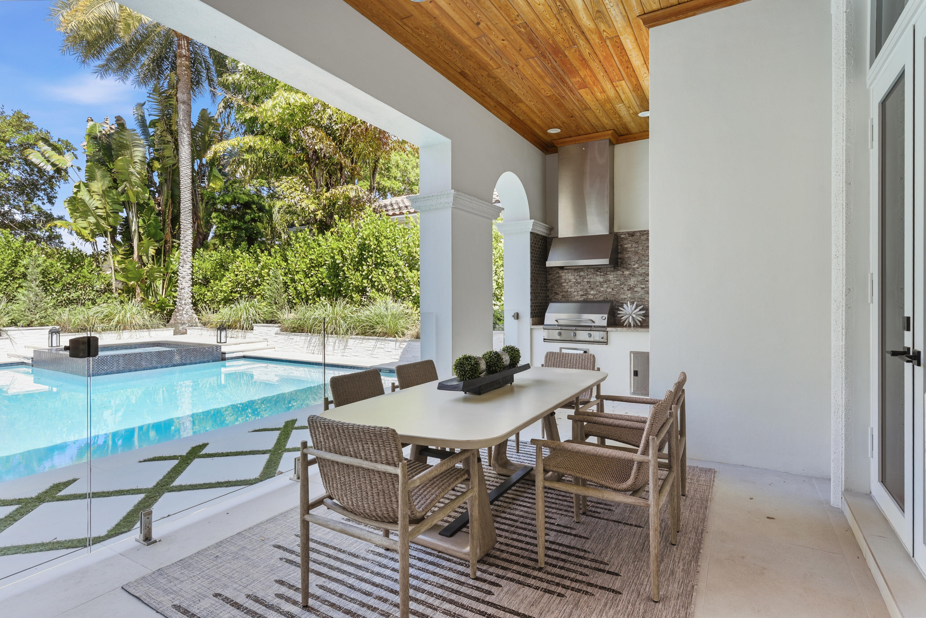 11513 Green Bayberry Drive