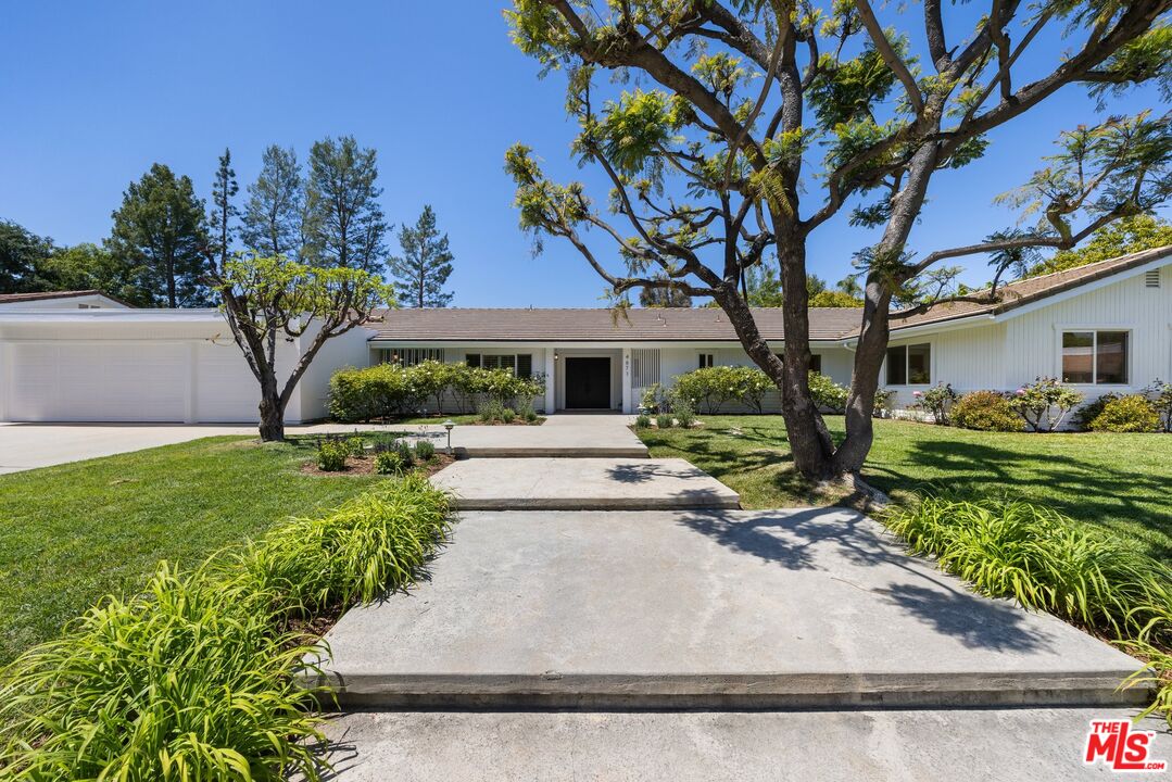 4671 Vista De Oro Ave