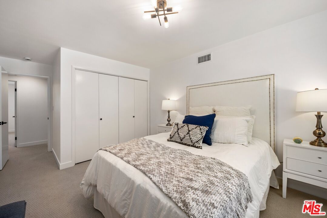 4671 Vista De Oro Ave