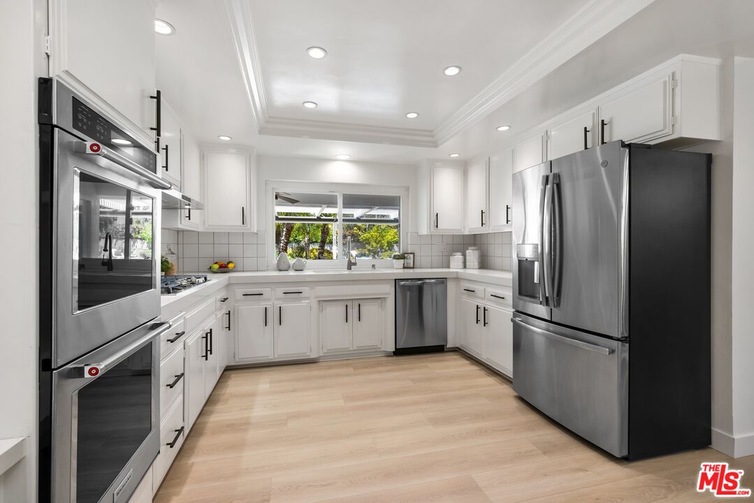 4671 Vista De Oro Ave