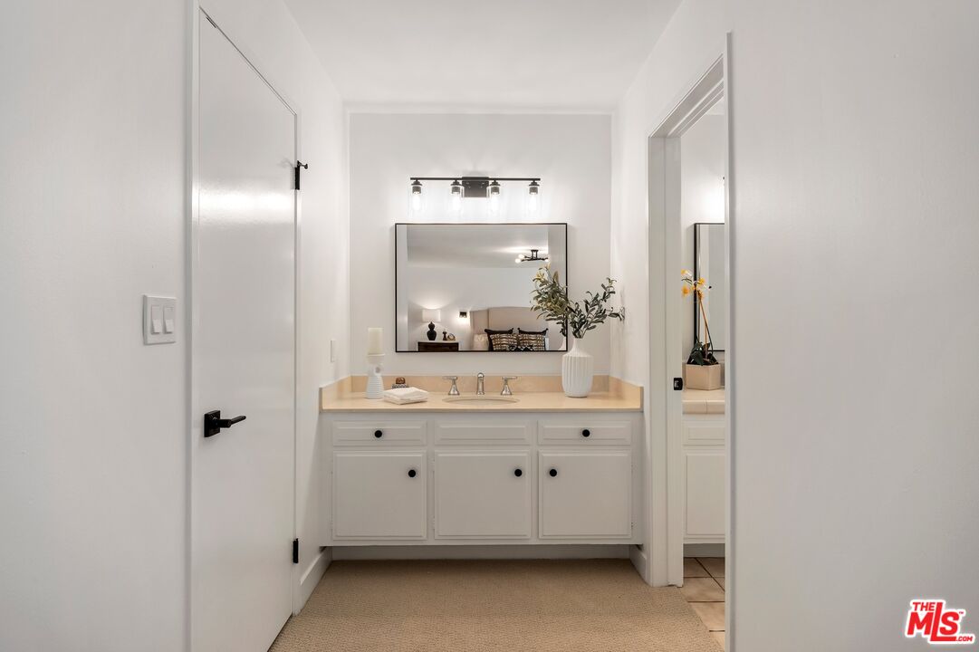 4671 Vista De Oro Ave