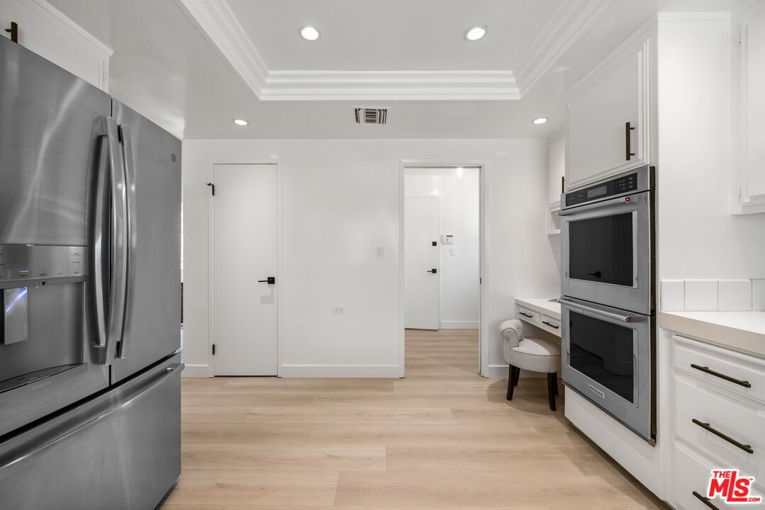 4671 Vista De Oro Ave