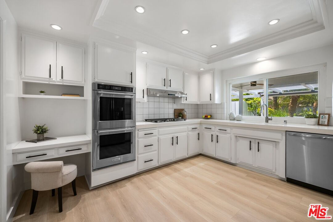 4671 Vista De Oro Ave