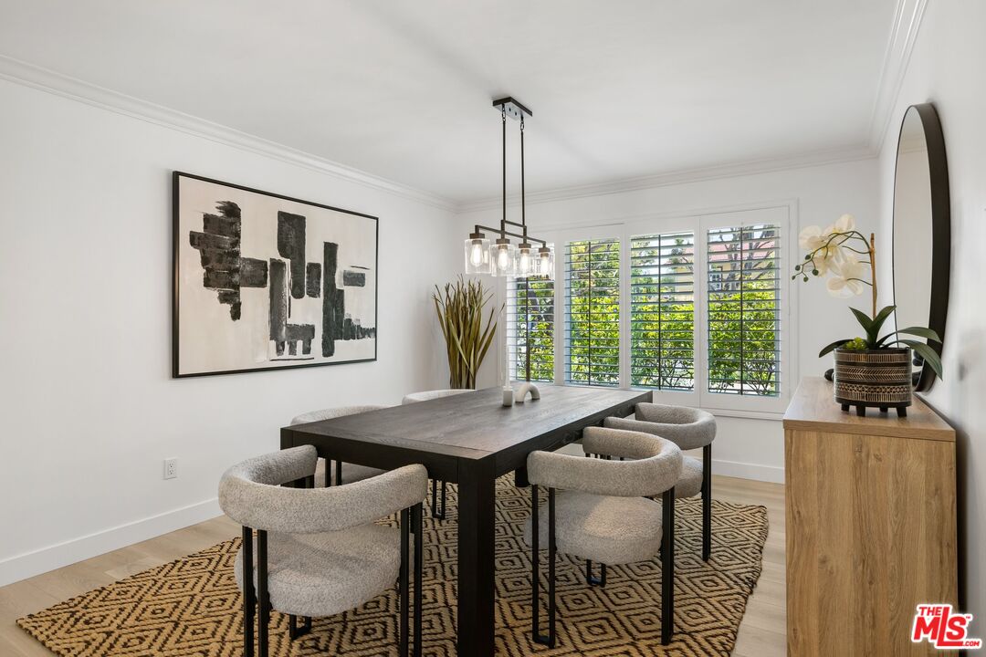 4671 Vista De Oro Ave