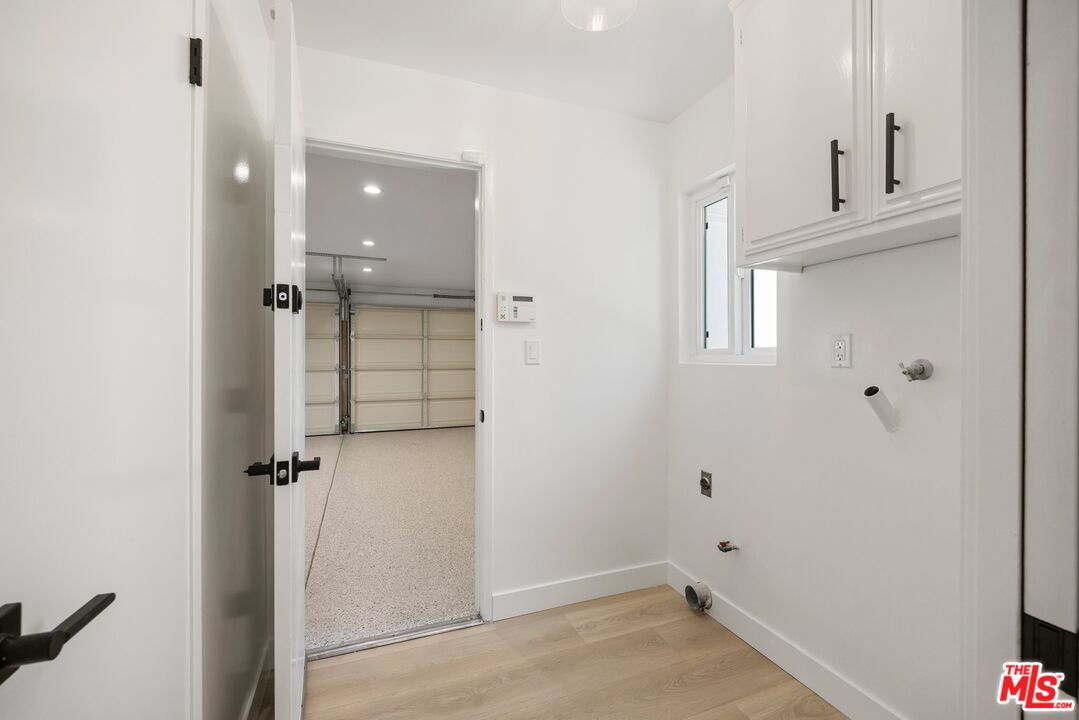 4671 Vista De Oro Ave