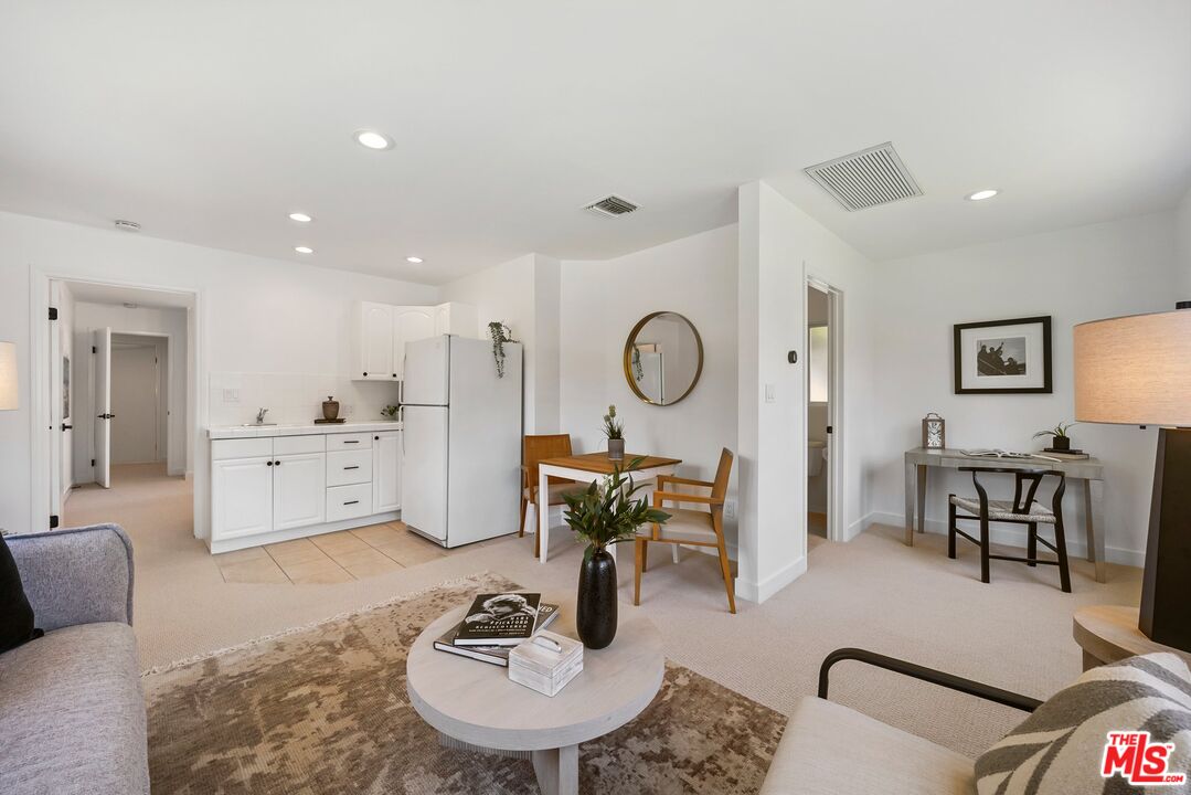 4671 Vista De Oro Ave