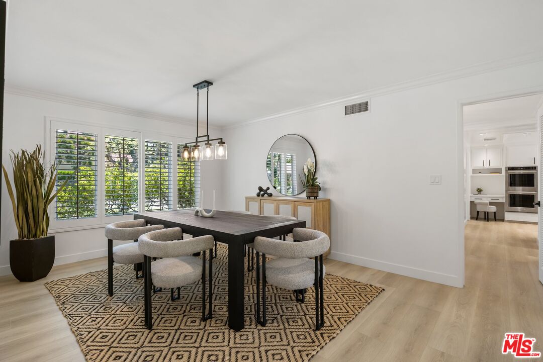 4671 Vista De Oro Ave