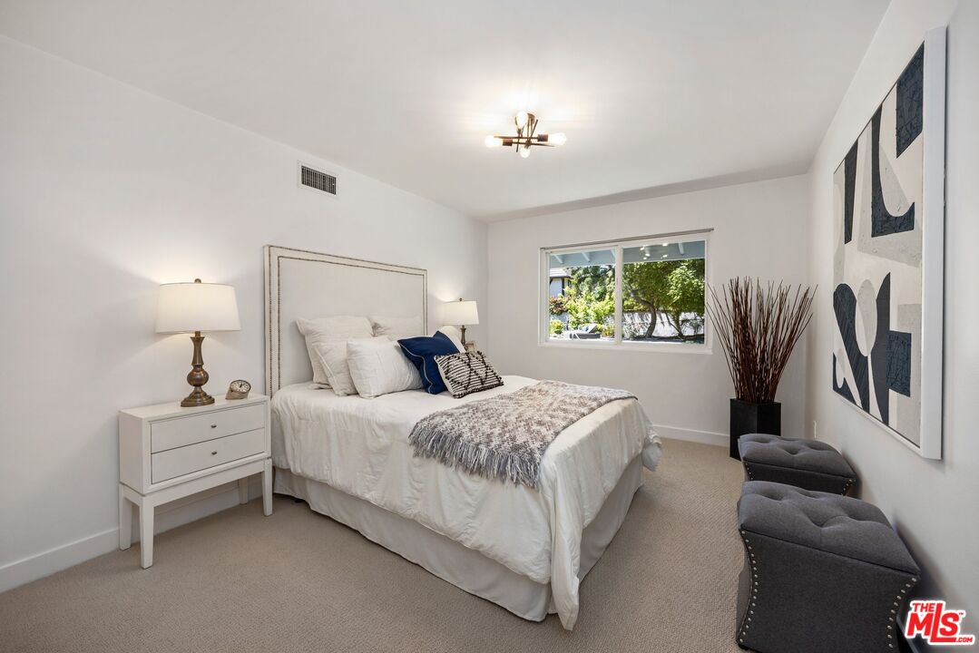 4671 Vista De Oro Ave