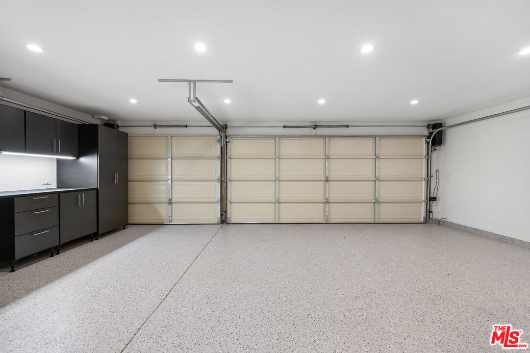 4671 Vista De Oro Ave