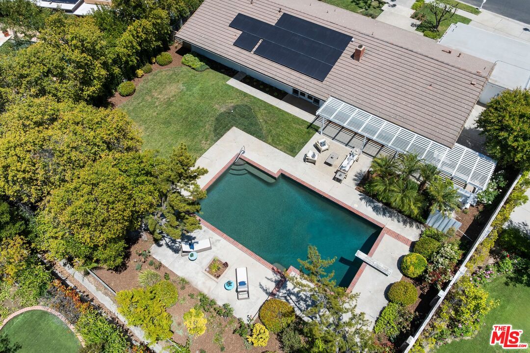 4671 Vista De Oro Ave