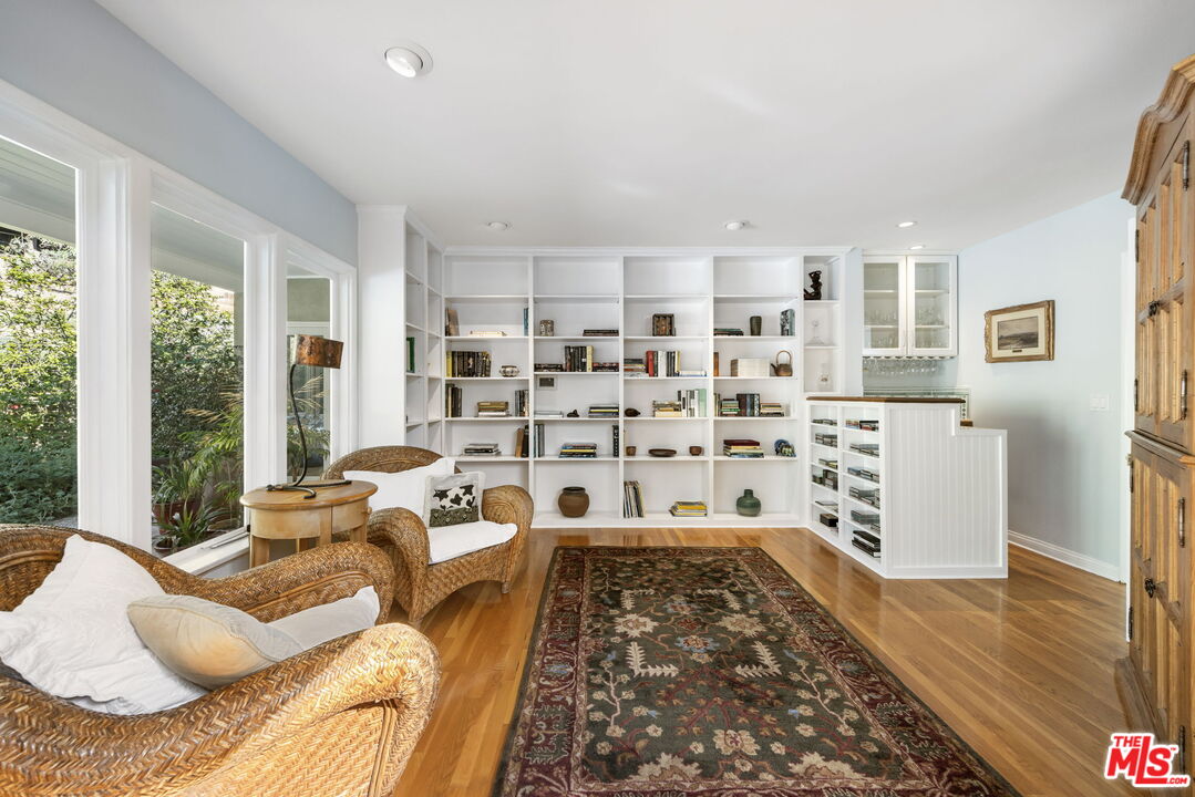 11215 W Sunset Blvd