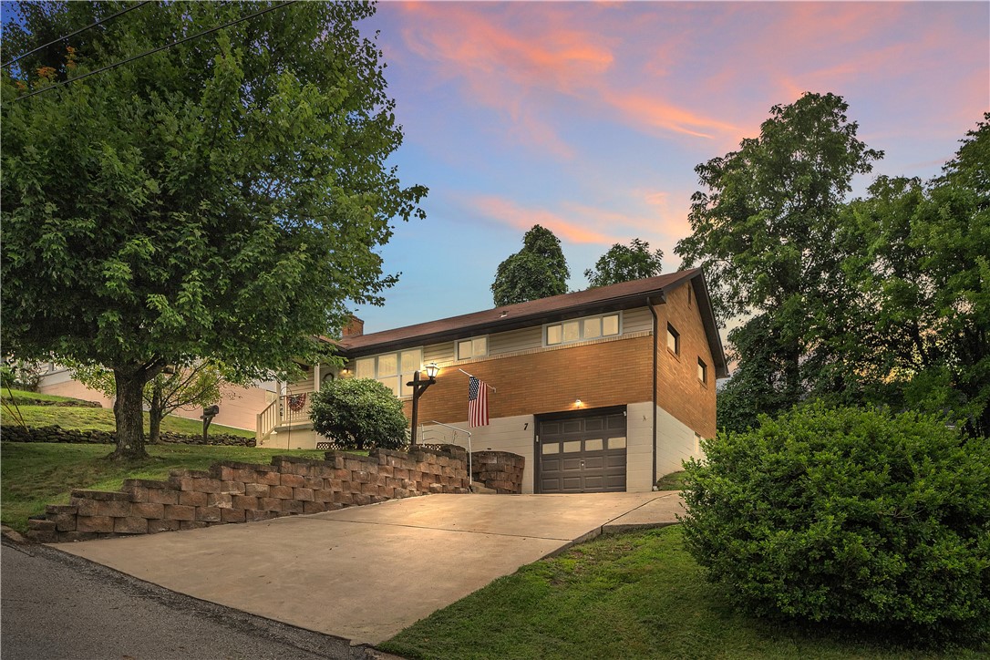 7 Lynn Lee Dr