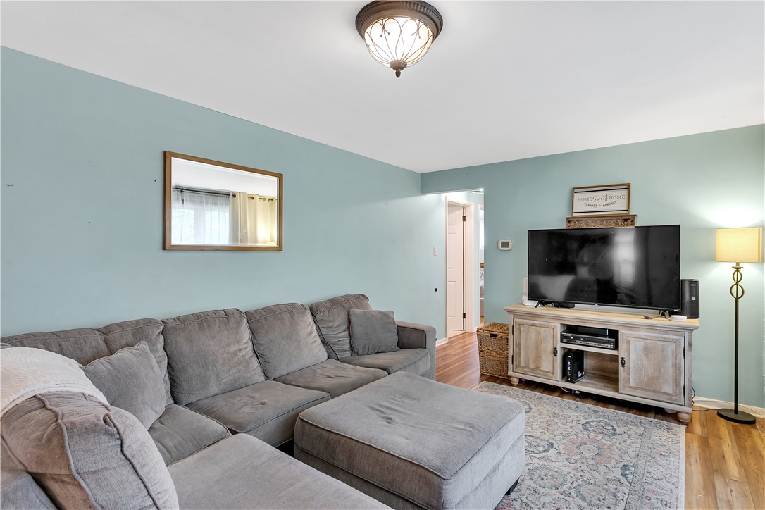 7 Lynn Lee Dr
