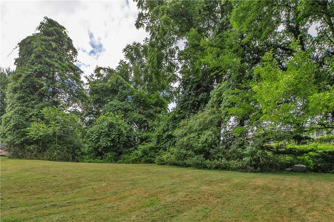 7 Lynn Lee Dr