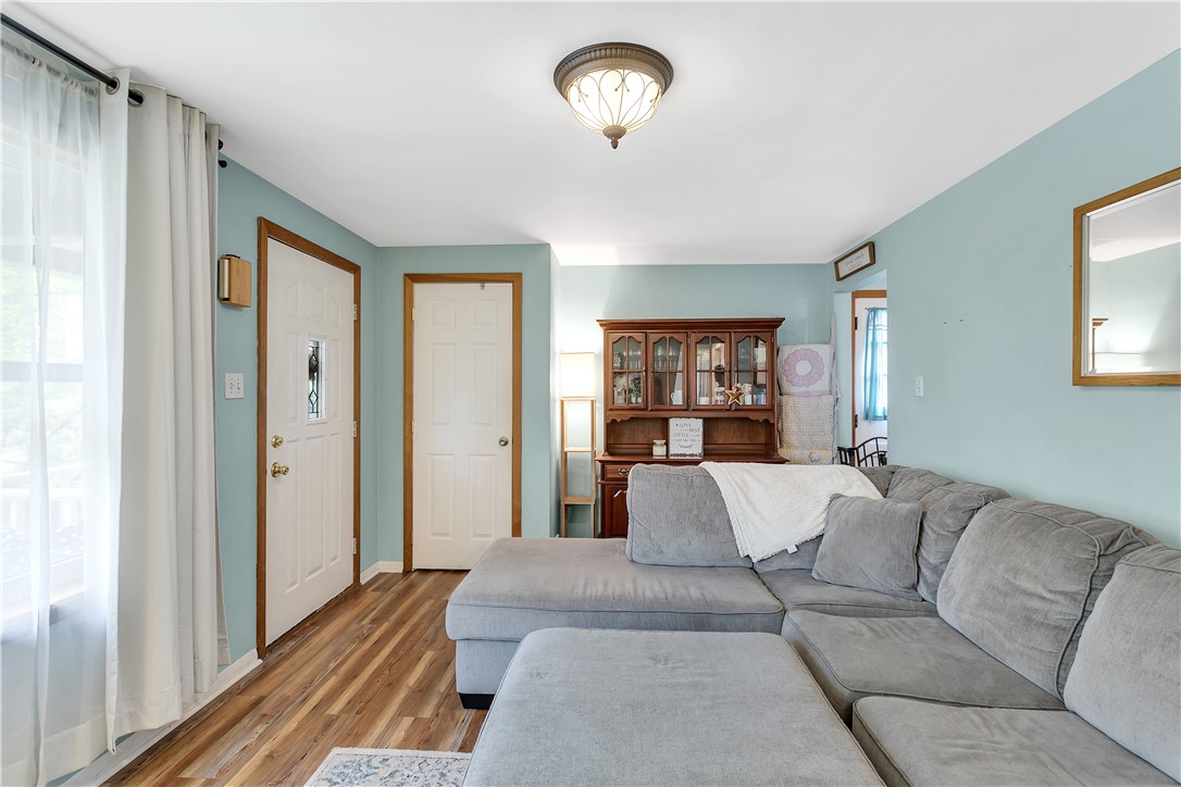 7 Lynn Lee Dr