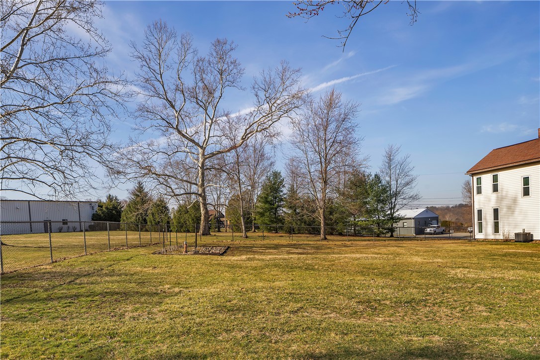 408 Hillcrest Dr
