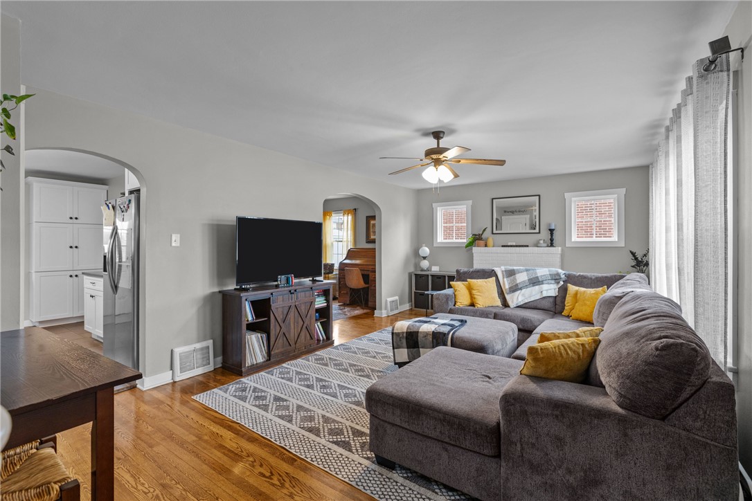727 Brinker Ave