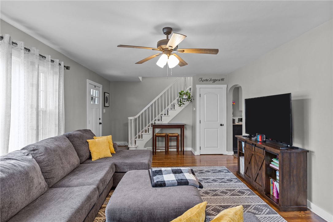 727 Brinker Ave
