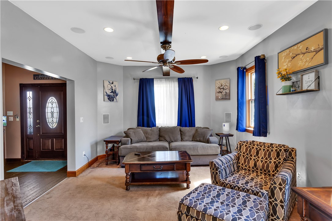 13 Moyer Ave