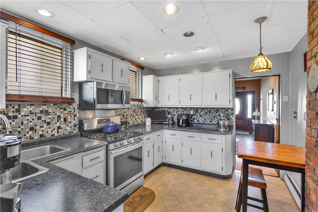 13 Moyer Ave