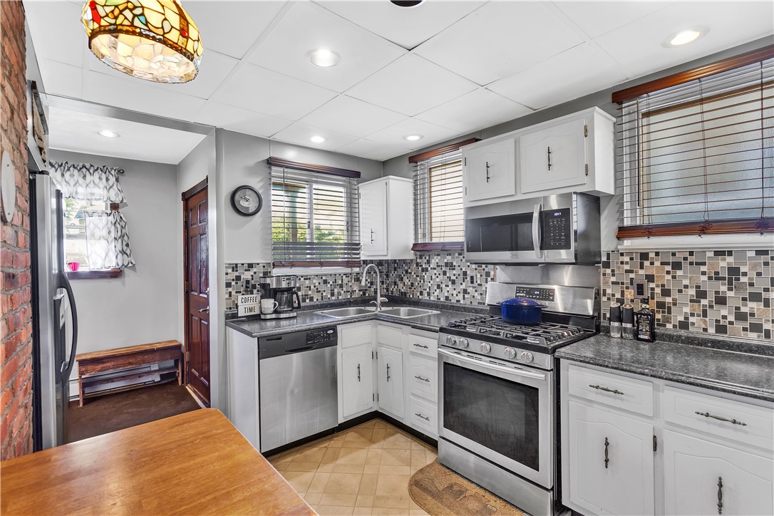 13 Moyer Ave