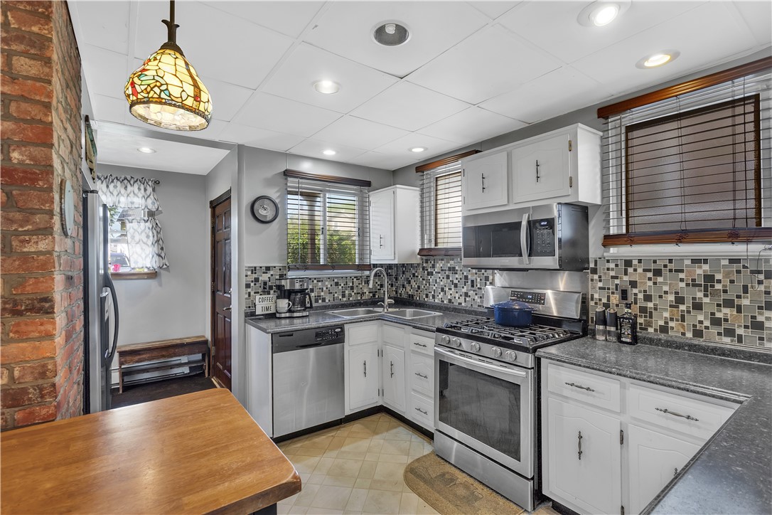 13 Moyer Ave