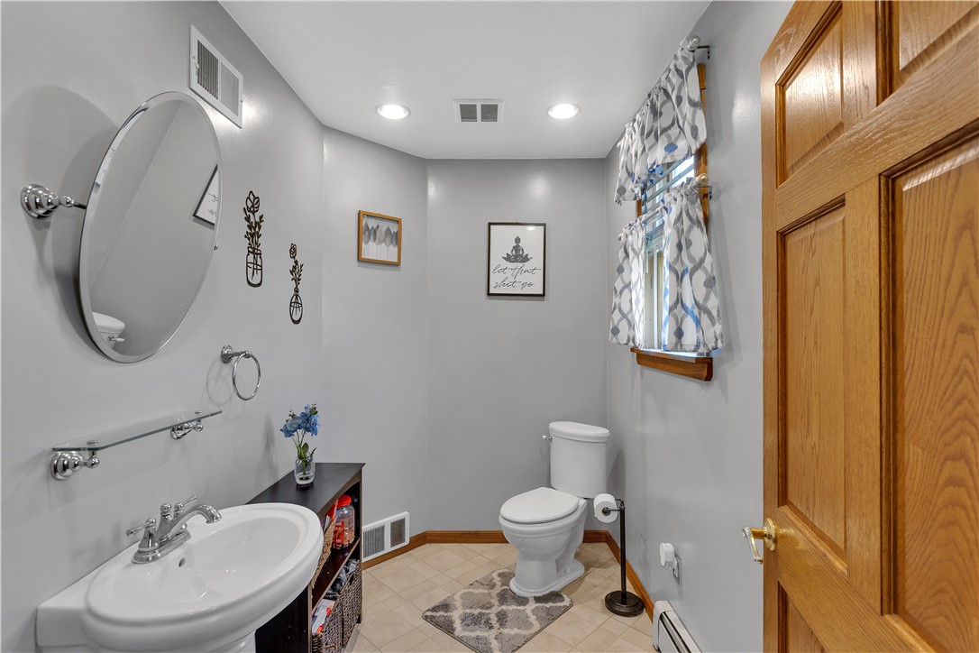 13 Moyer Ave