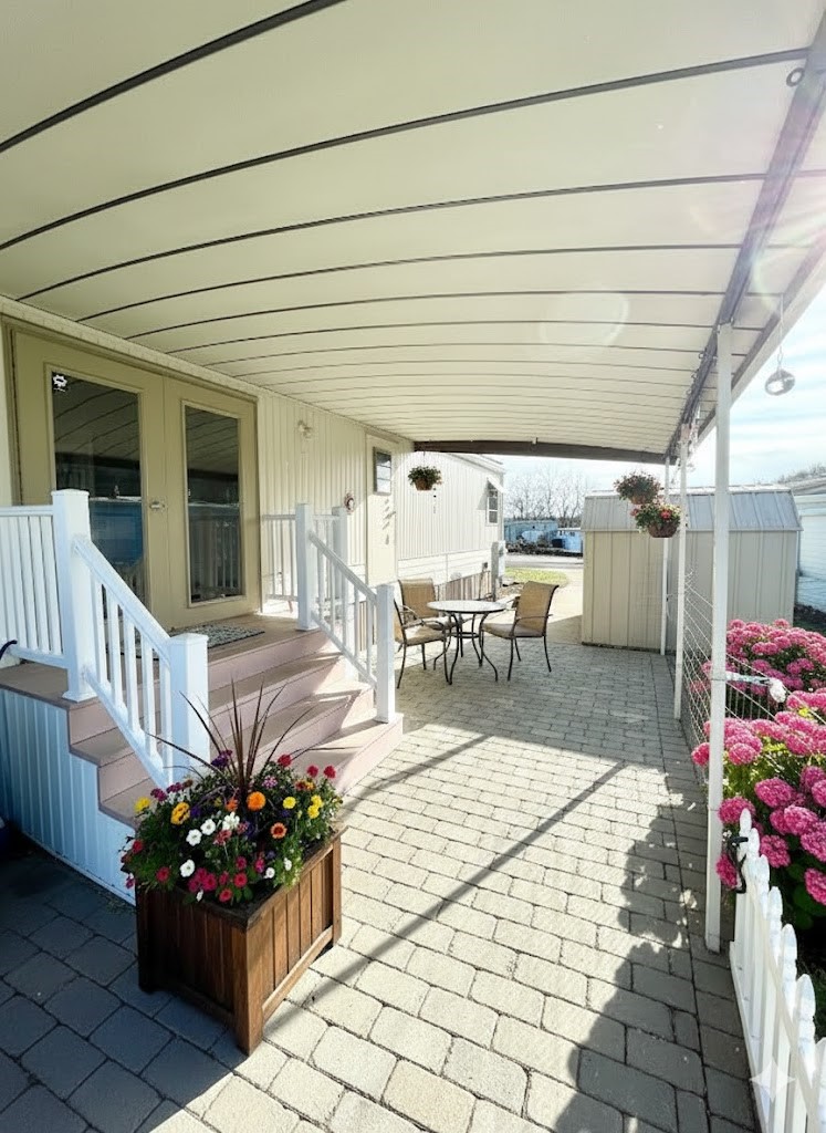 767 Cloverleaf Cir