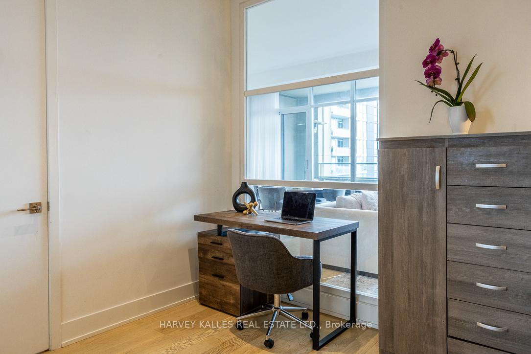 111 St Clair Avenue W 1013
