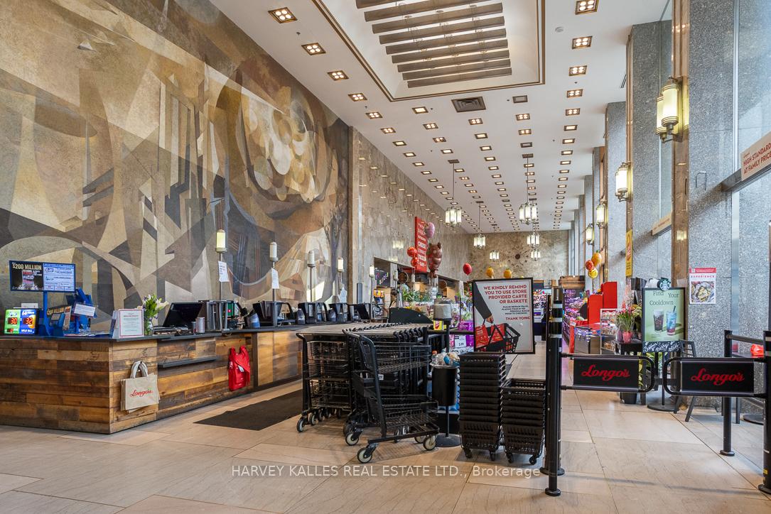 111 St Clair Avenue W 1013